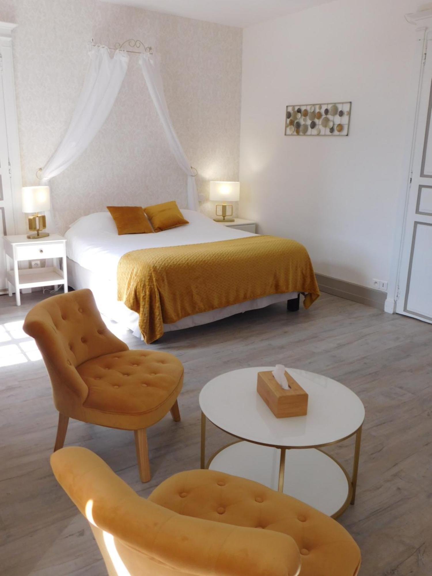Logis Hotel Le Prince Noir Sérignac-sur-Garonne Zewnętrze zdjęcie