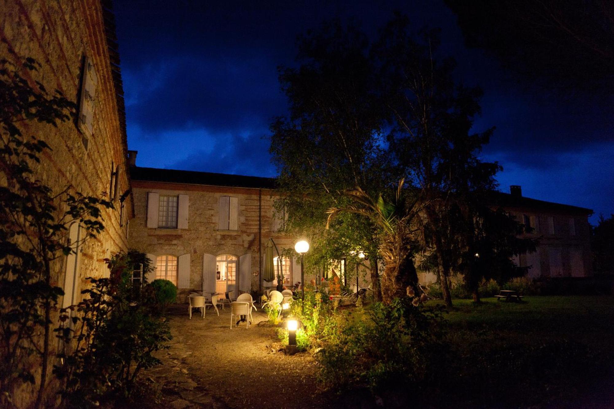 Logis Hotel Le Prince Noir Sérignac-sur-Garonne Zewnętrze zdjęcie