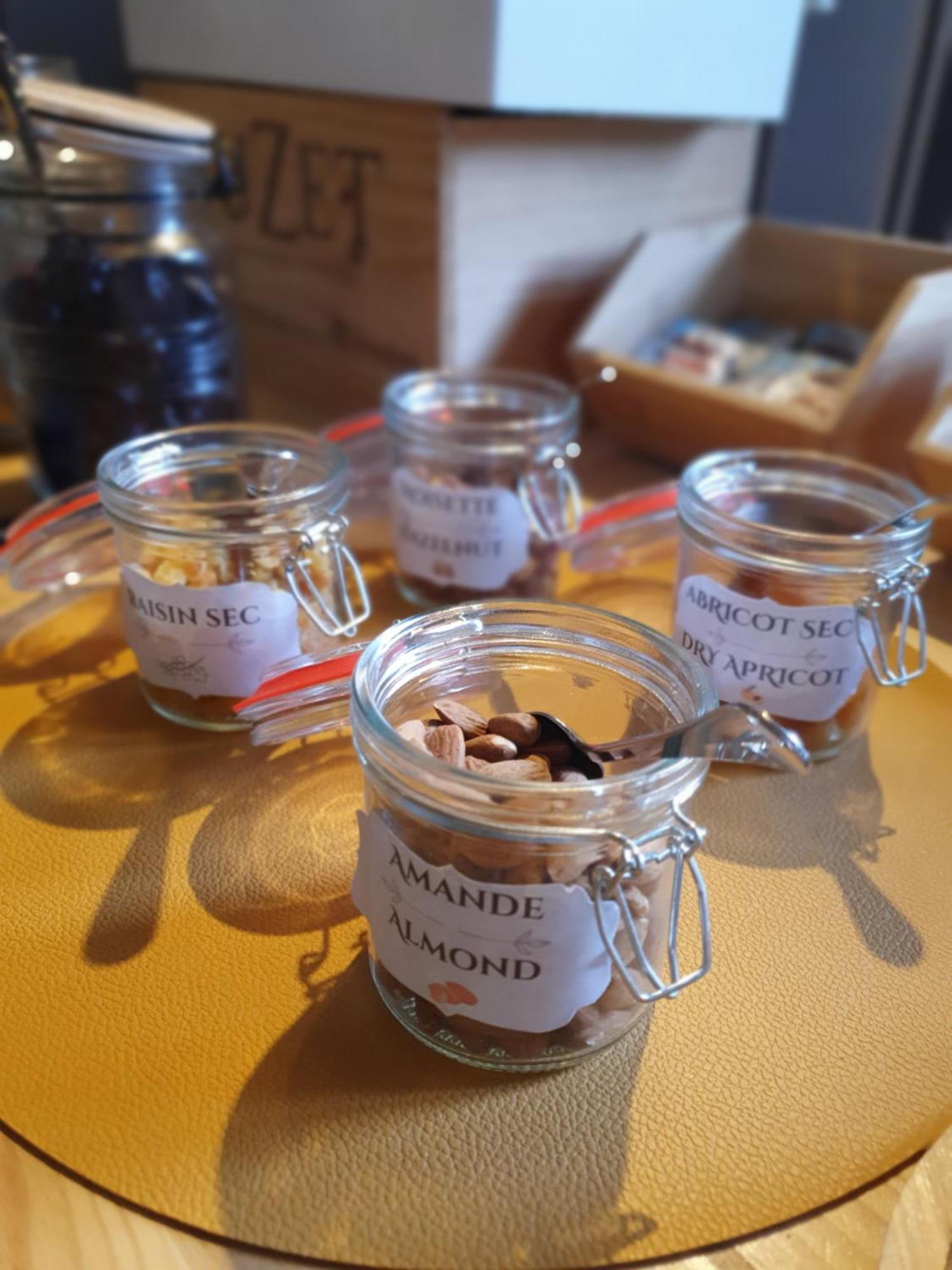 Logis Hotel Le Prince Noir Sérignac-sur-Garonne Zewnętrze zdjęcie